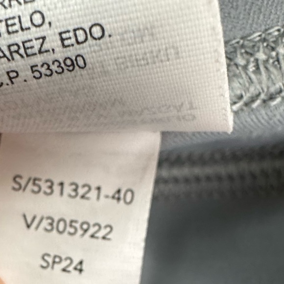 Athleta Salutation Stash 7/8 Tight in Coastline Blue Size Medium Tall MT M/T - Picture 14 of 14